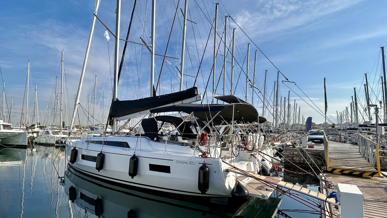 Photo #1 - Oceanis 40.1 (Valkyrie) in Corfu - 36448