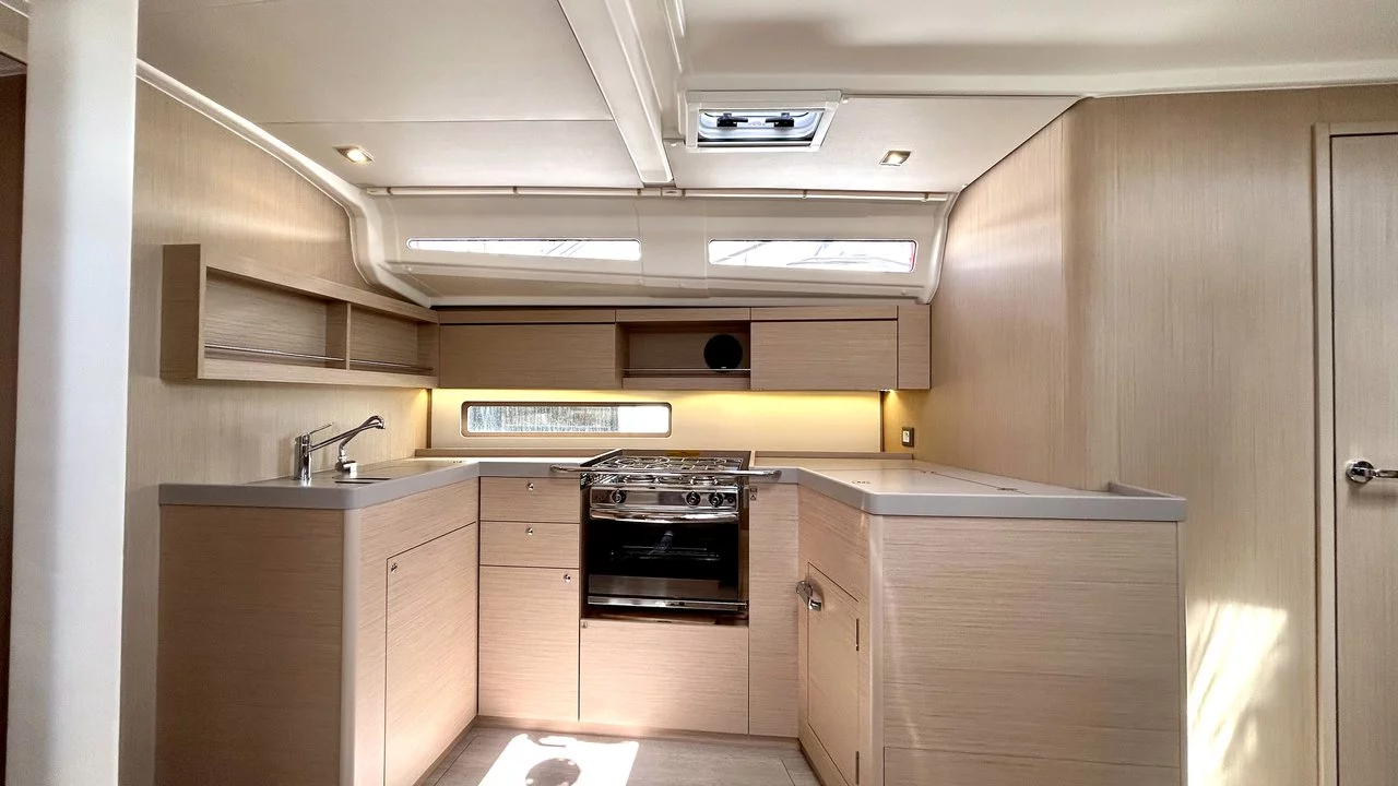 Oceanis 40.1 (Valkyrie)  - 11