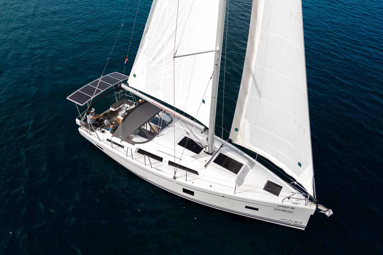 Hanse 388 (Daydream)  - 3
