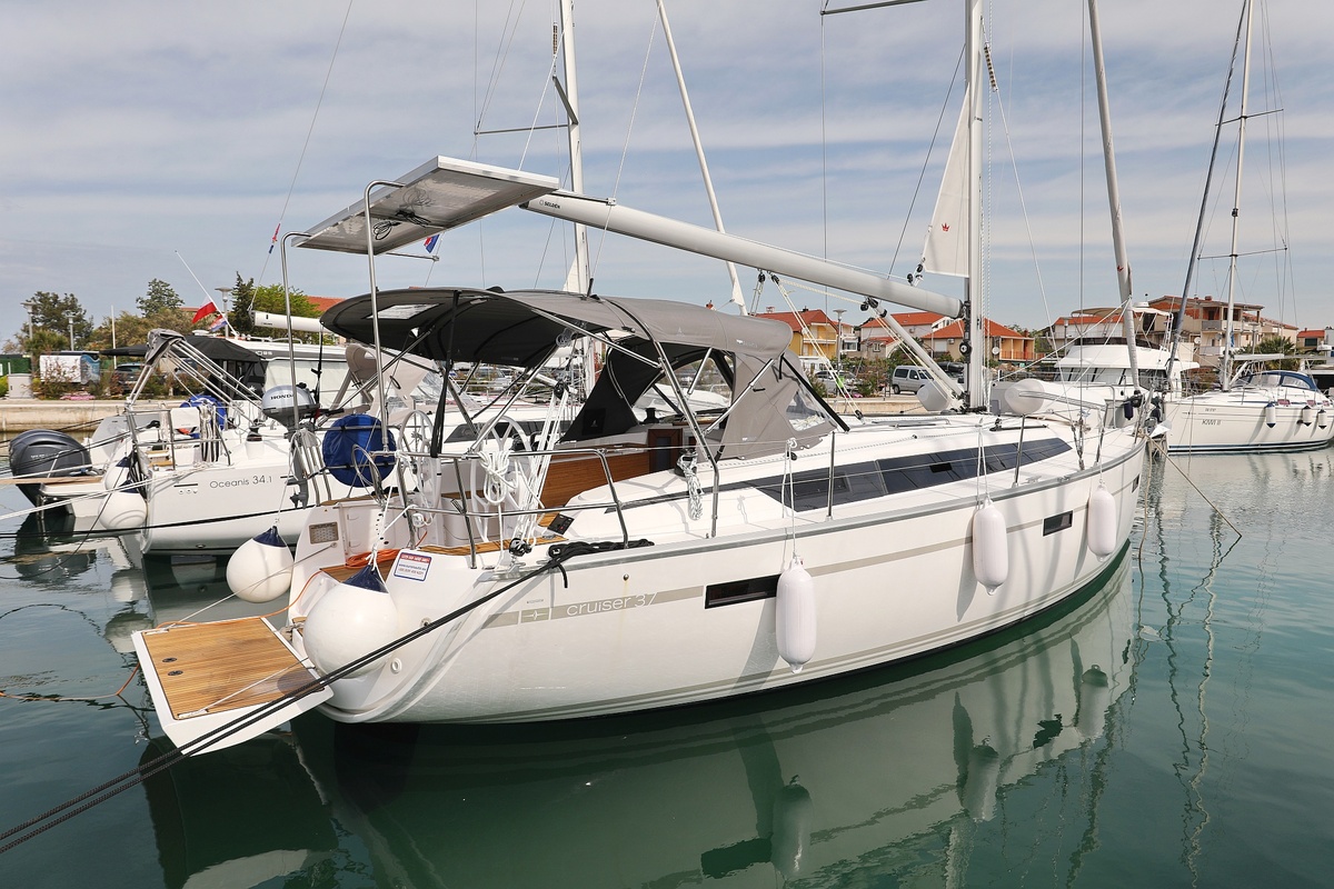 Photo #4 - Bavaria Cruiser 37 - 3 cab. (AMore) en Pirovac - 36467