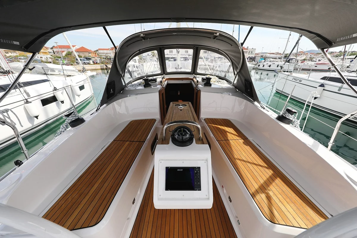 Bavaria Cruiser 37 - 3 cab. (AMore)  - 7