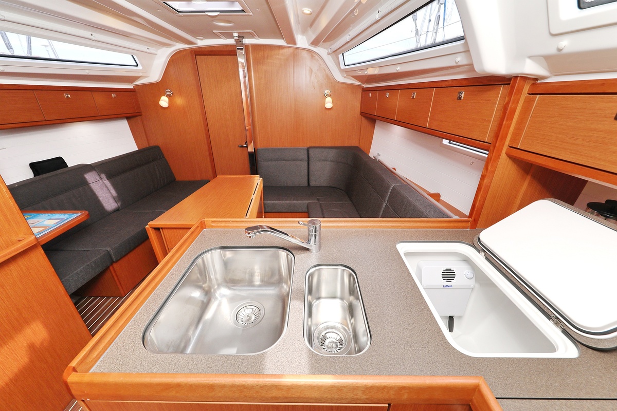 Photo #12 - Bavaria Cruiser 37 - 3 cab. (AMore) en Pirovac - 36467