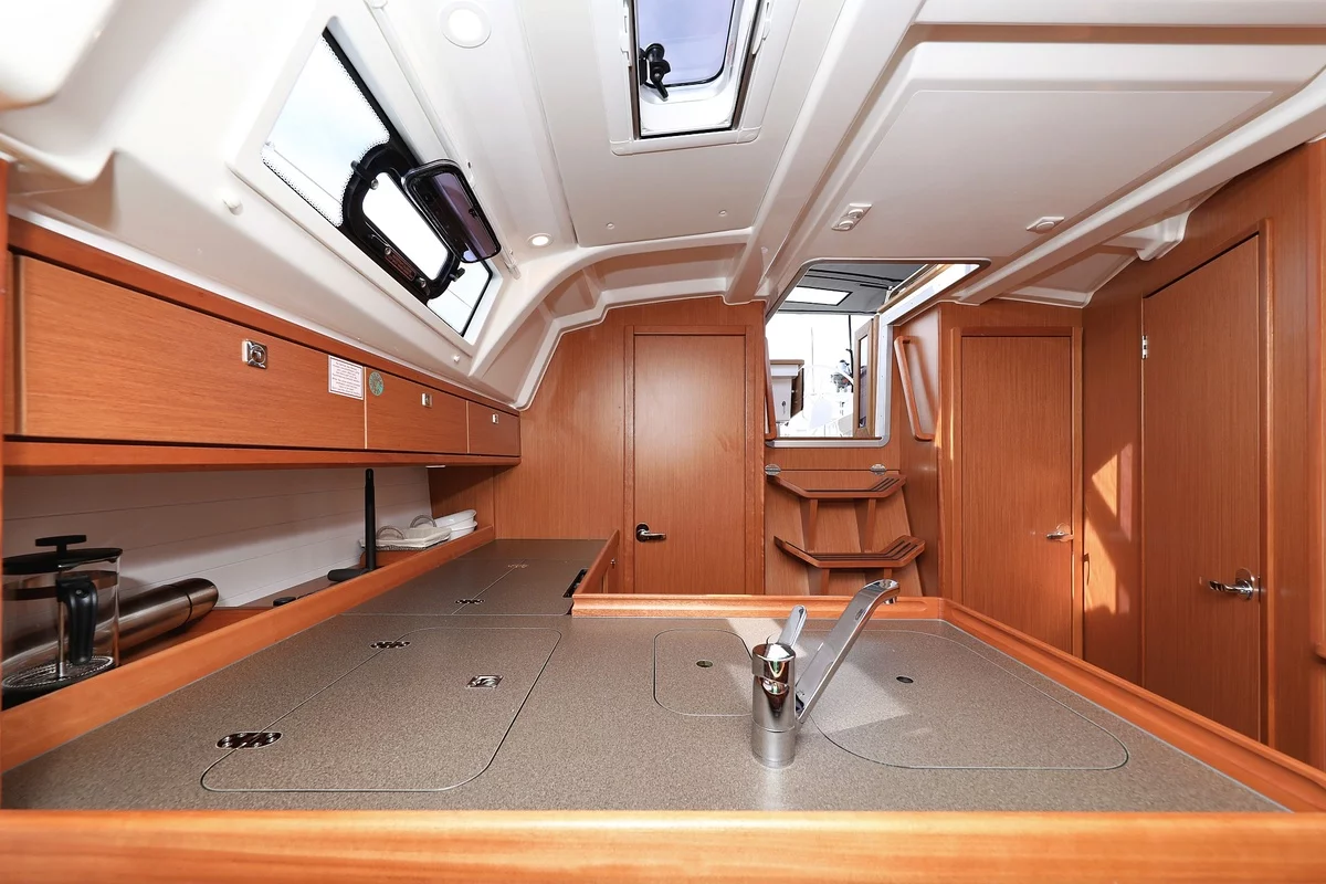 Bavaria Cruiser 37 - 3 cab. (AMore)  - 12