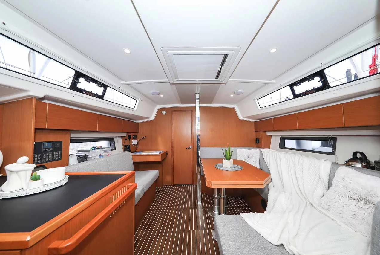 Bavaria C42 (Good Times)  - 8