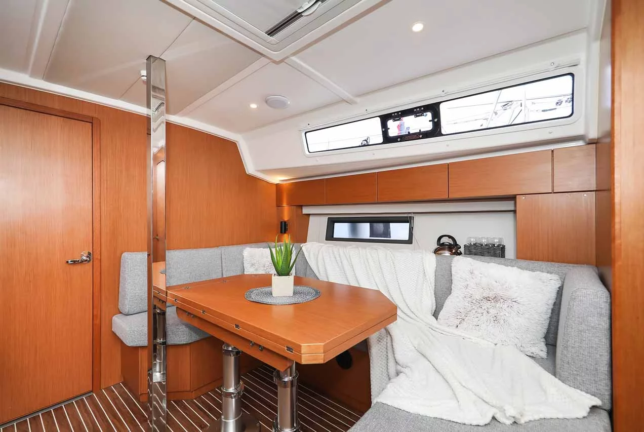 Bavaria C42 (Good Times)  - 10