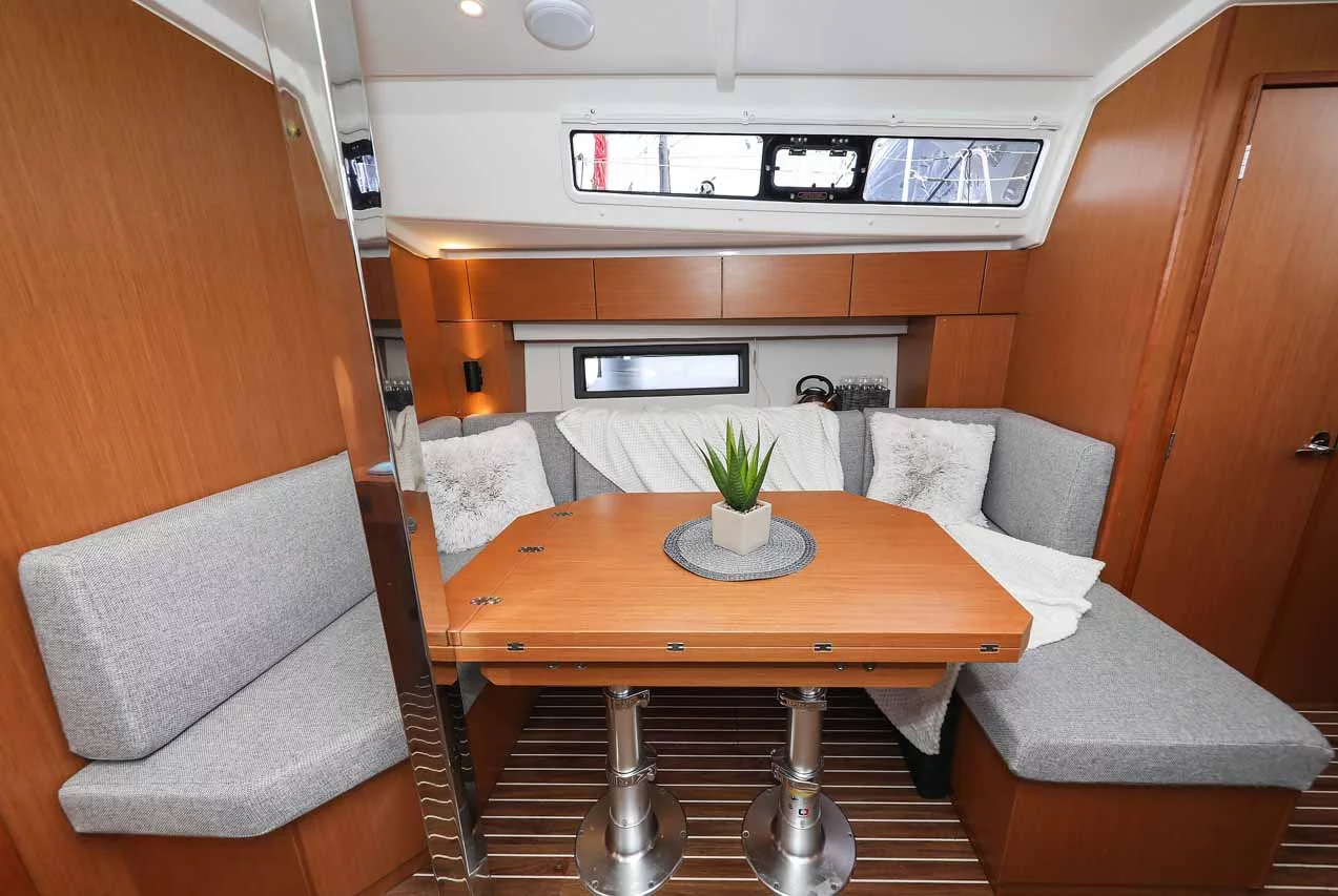Bavaria C42 (Good Times)  - 11