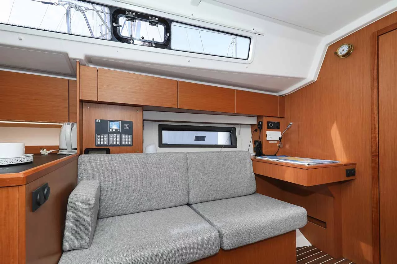 Bavaria C42 (Good Times)  - 13