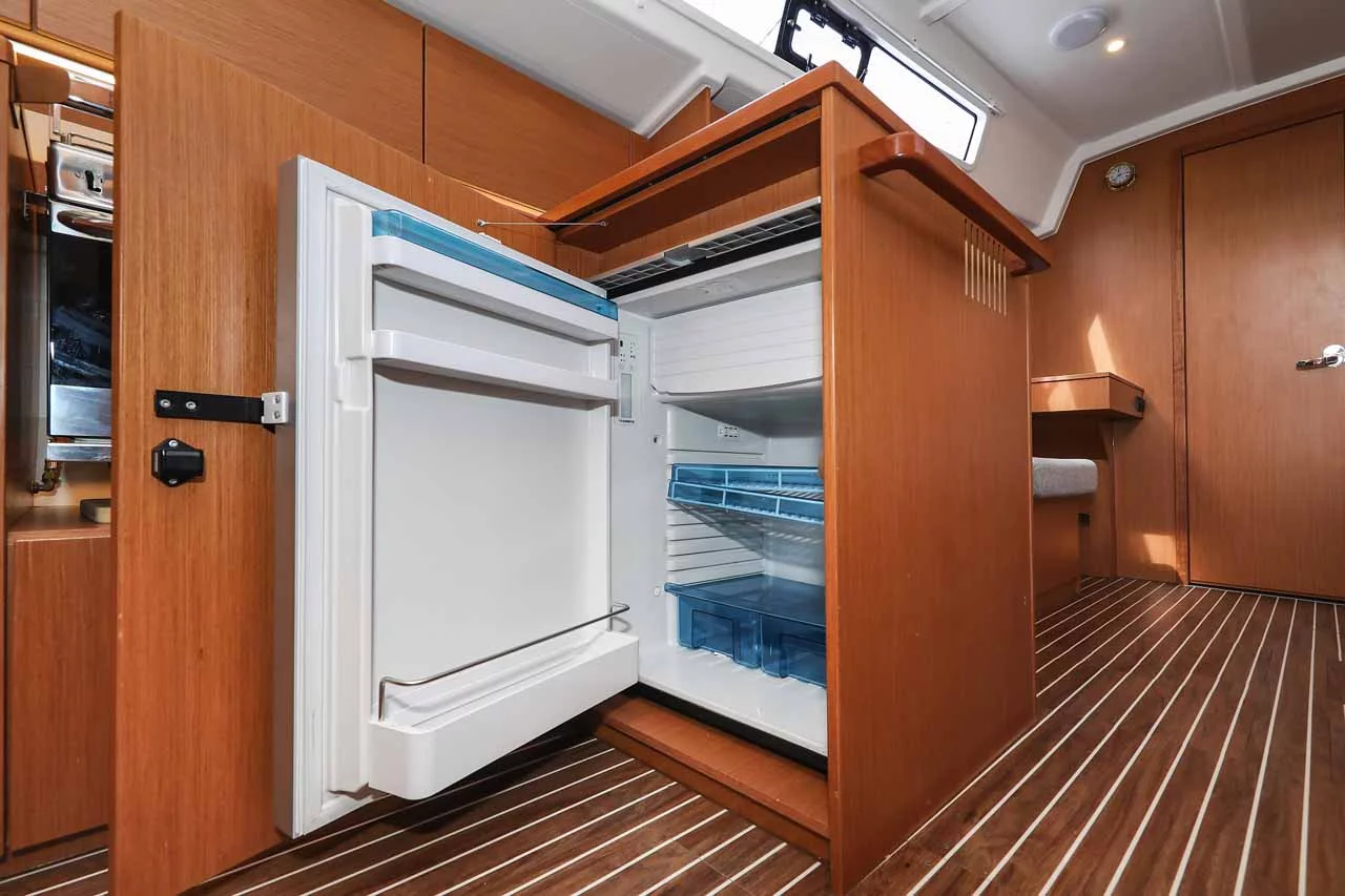 Bavaria C42 (Good Times)  - 15