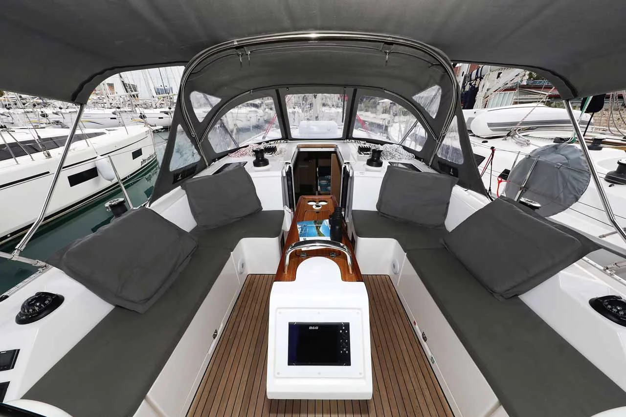 Bavaria C42 (Noana)  - 8