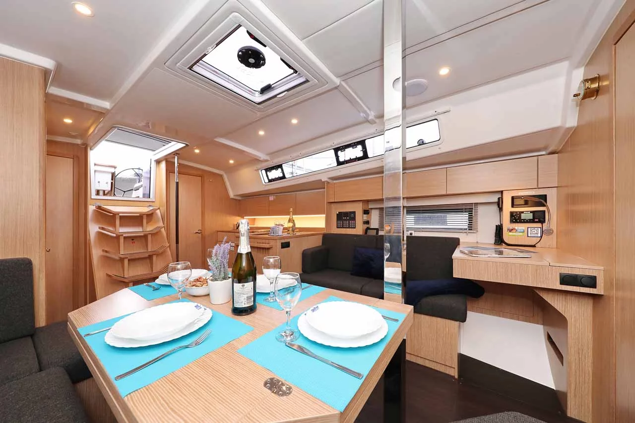 Bavaria C42 (Noana)  - 12