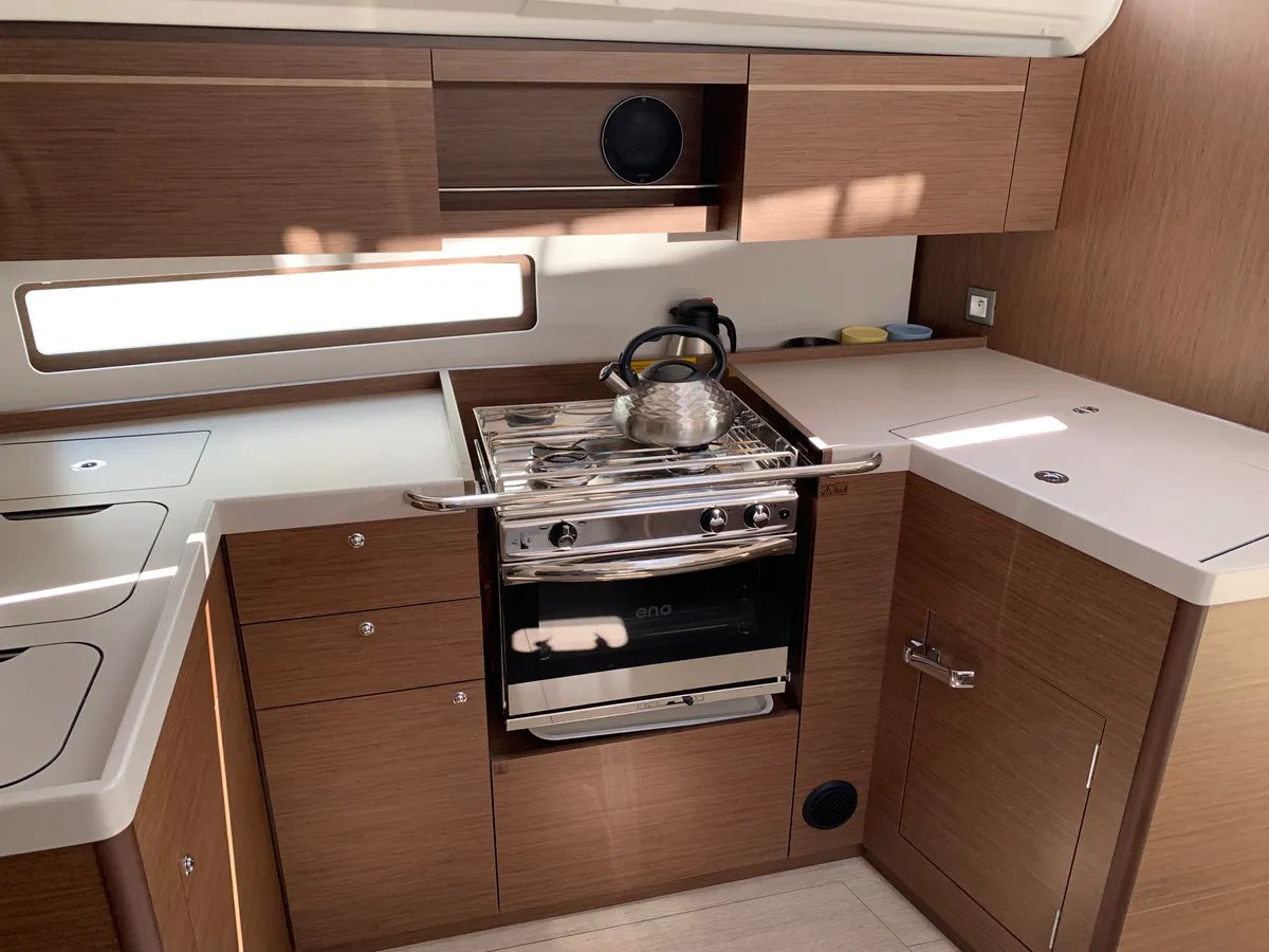 Photo #14 - Oceanis 40.1 - 3 cab. (Northern Light) en Trogir - 36476