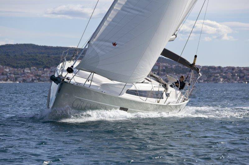 Photo #1 - Bavaria Cruiser 46 - 4 cab. (Grey Sky) en Trogir - 36488