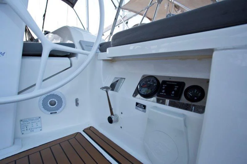 Bavaria Cruiser 46 - 4 cab. (Grey Sky)  - 5