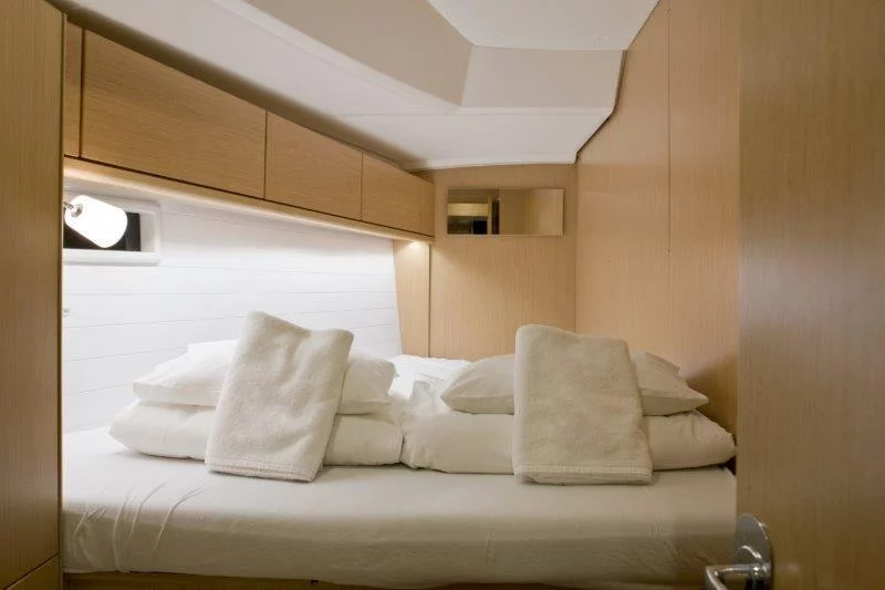 Bavaria Cruiser 46 - 4 cab. (Grey Sky)  - 21