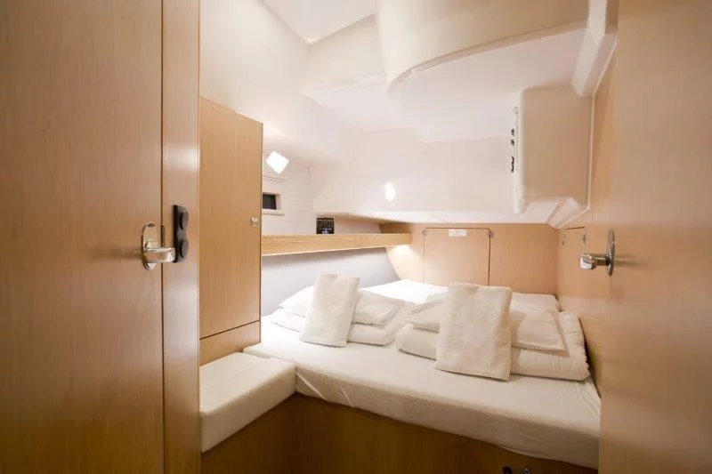 Bavaria Cruiser 46 - 4 cab. (Grey Sky)  - 22