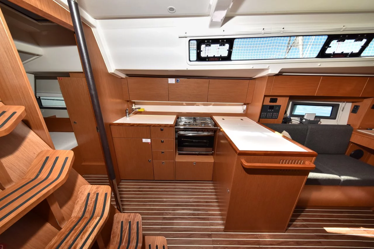 Bavaria C38 (Seka VI)  - 18