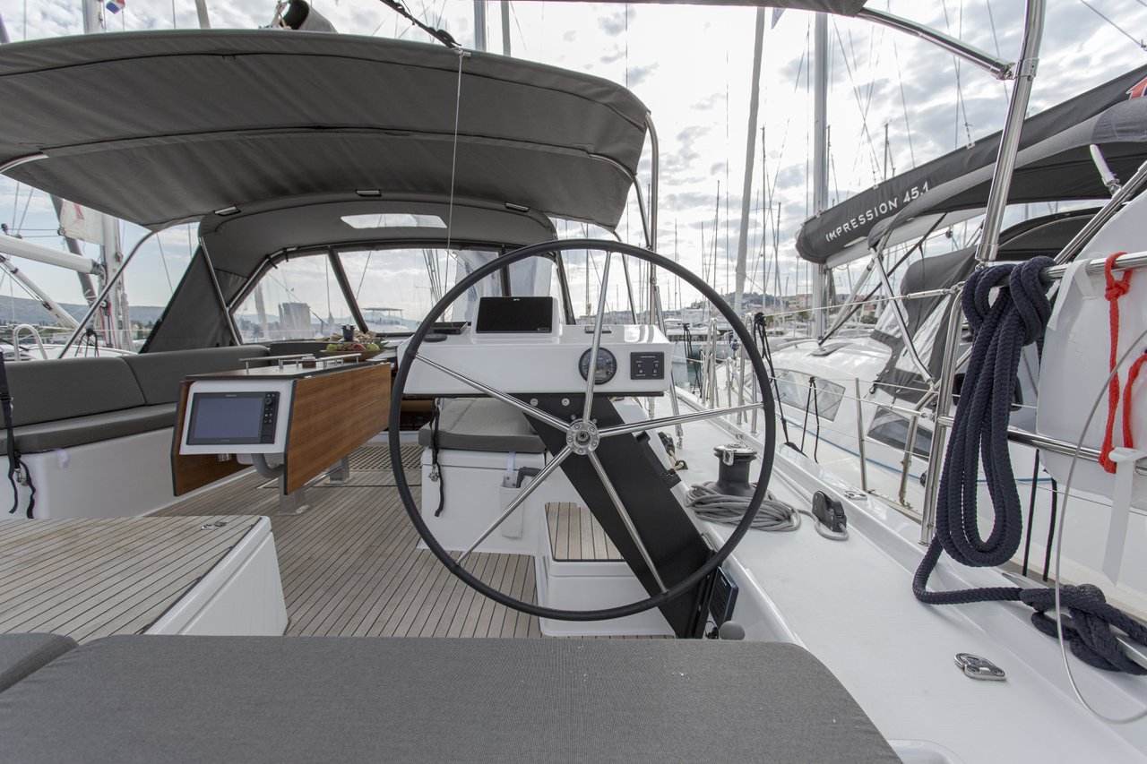 Photo #10 - Dufour 530 (Anna III) in Trogir - 36503