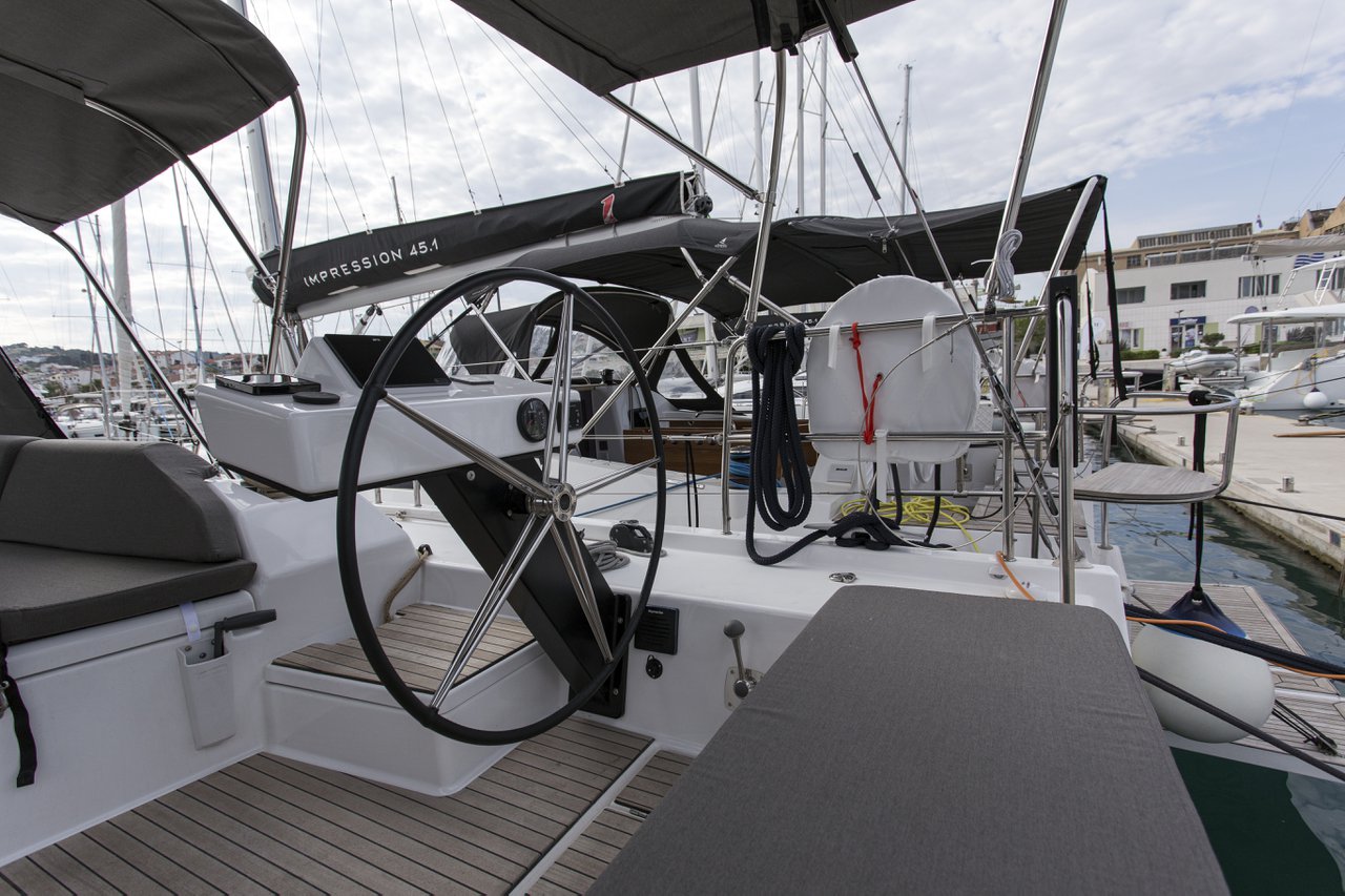 Photo #11 - Dufour 530 (Anna III) in Trogir - 36503