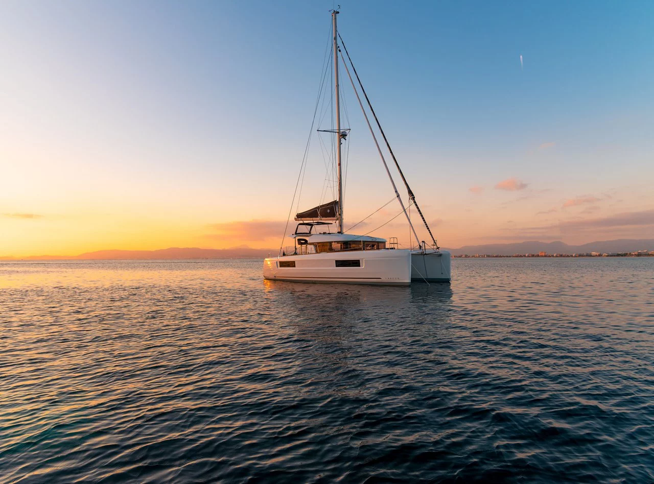 Lagoon 40 - 4 + 2 cab (Twilight)  - 16