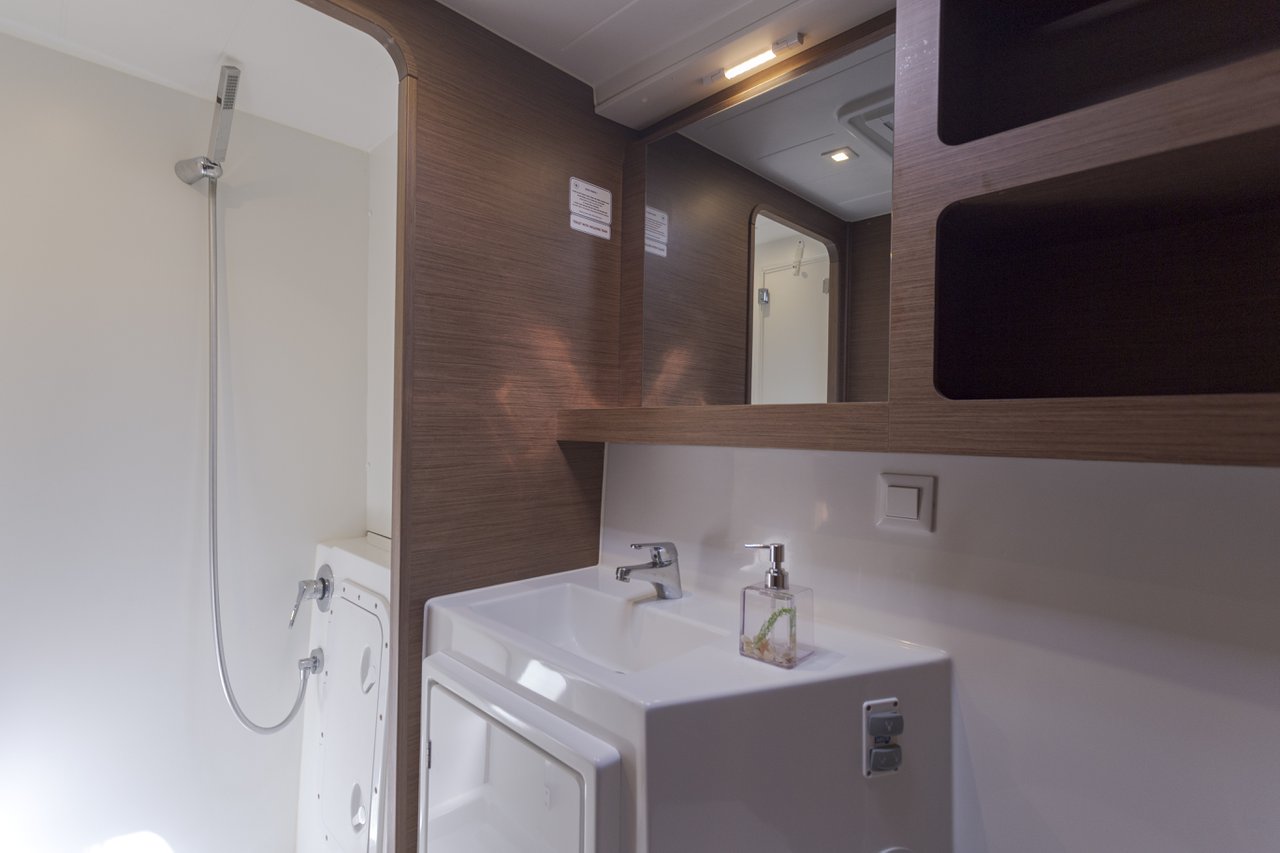 Photo #9 - Lagoon 42 - 4 + 2 cab. (Stardust) en Trogir - 36510