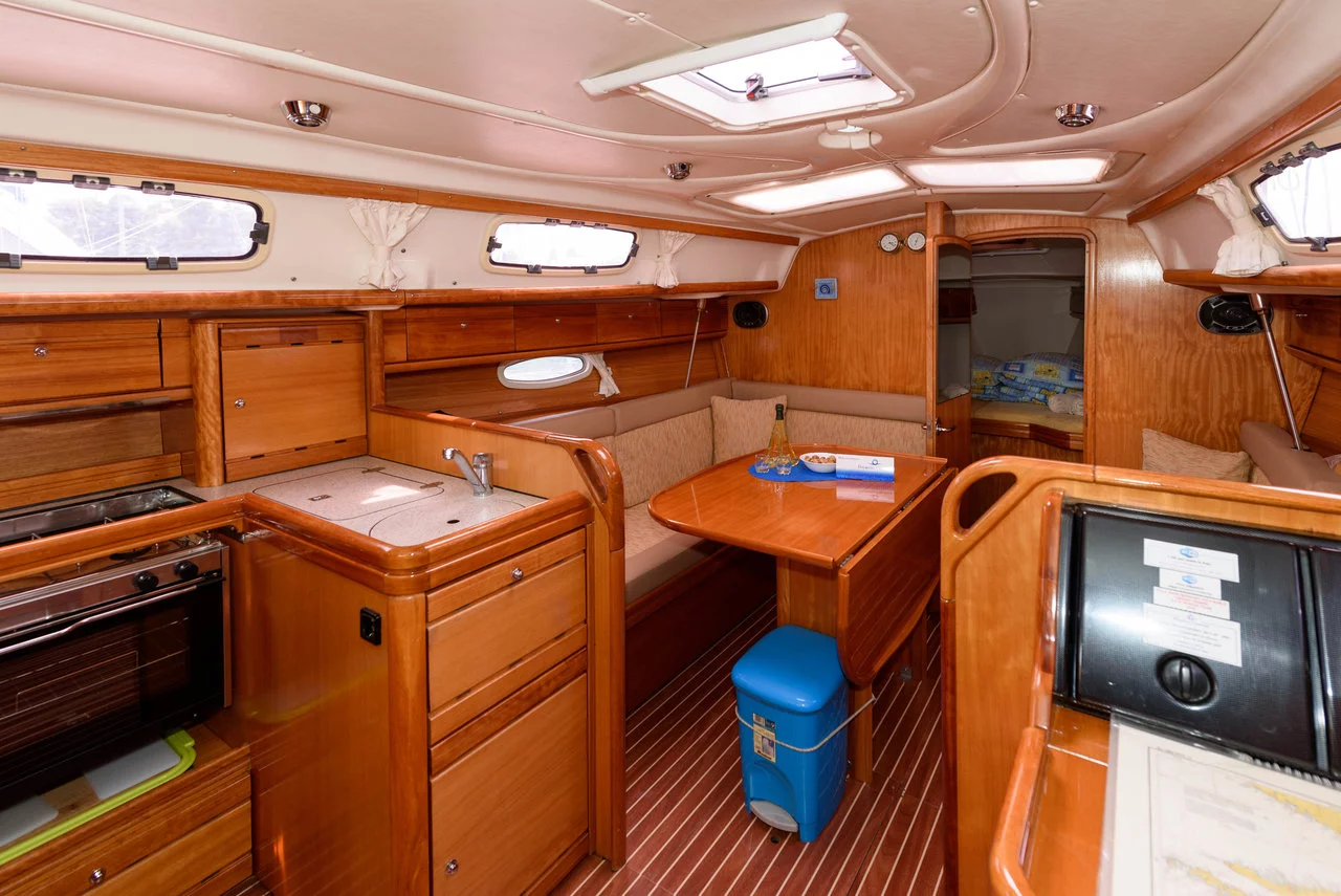 Bavaria 33 Cruiser (Dišpet)  - 6