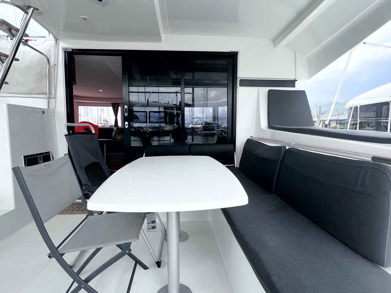 Photo #4 - Lagoon 42 - 4 + 2 cab. (Love Hunter) in Kastela - 36522
