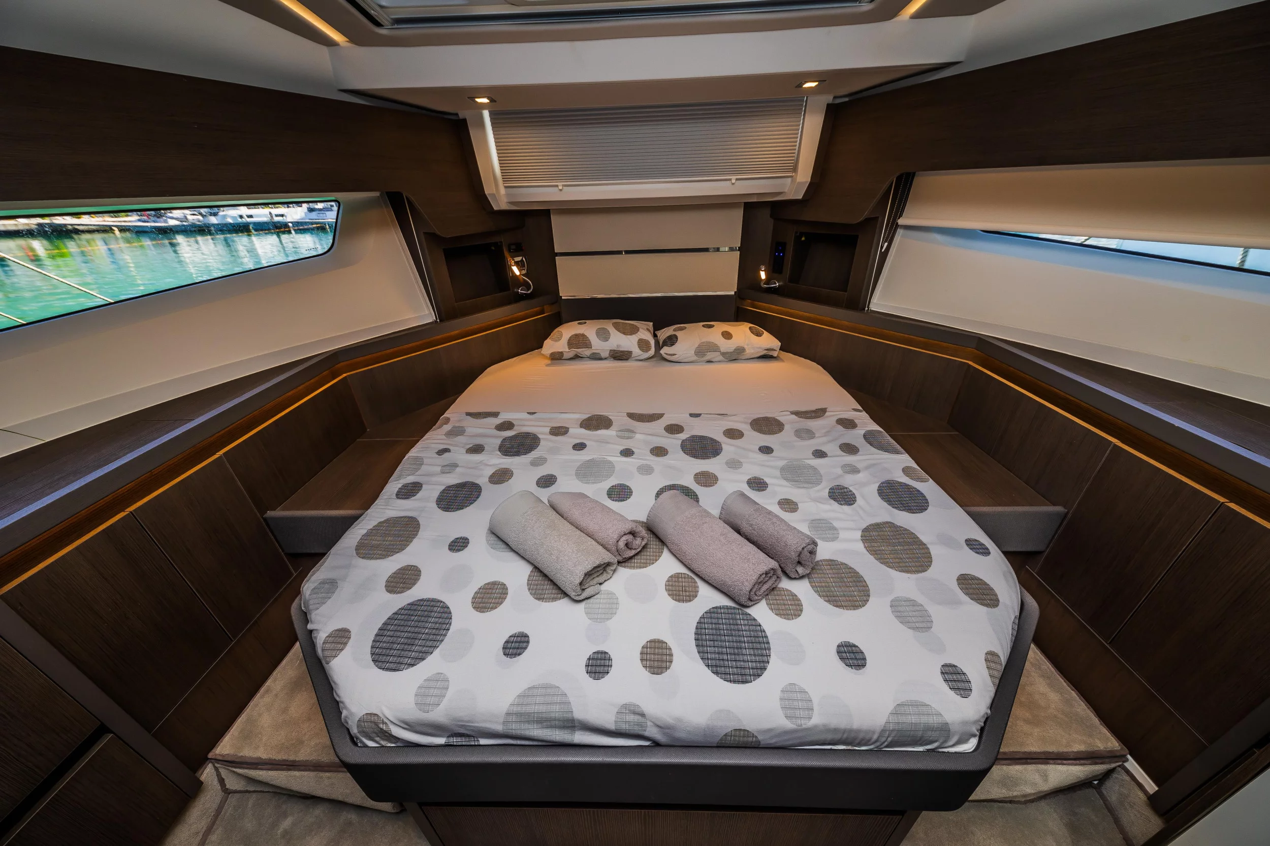 Sealine F430 (Grace II)  - 24