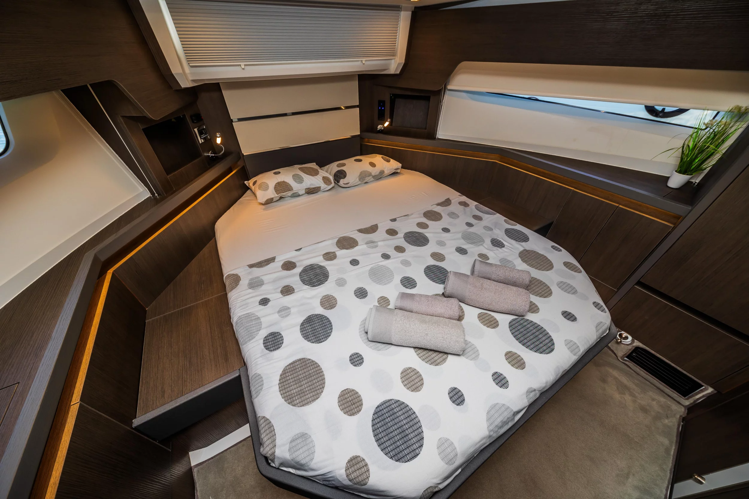 Sealine F430 (Grace II)  - 25