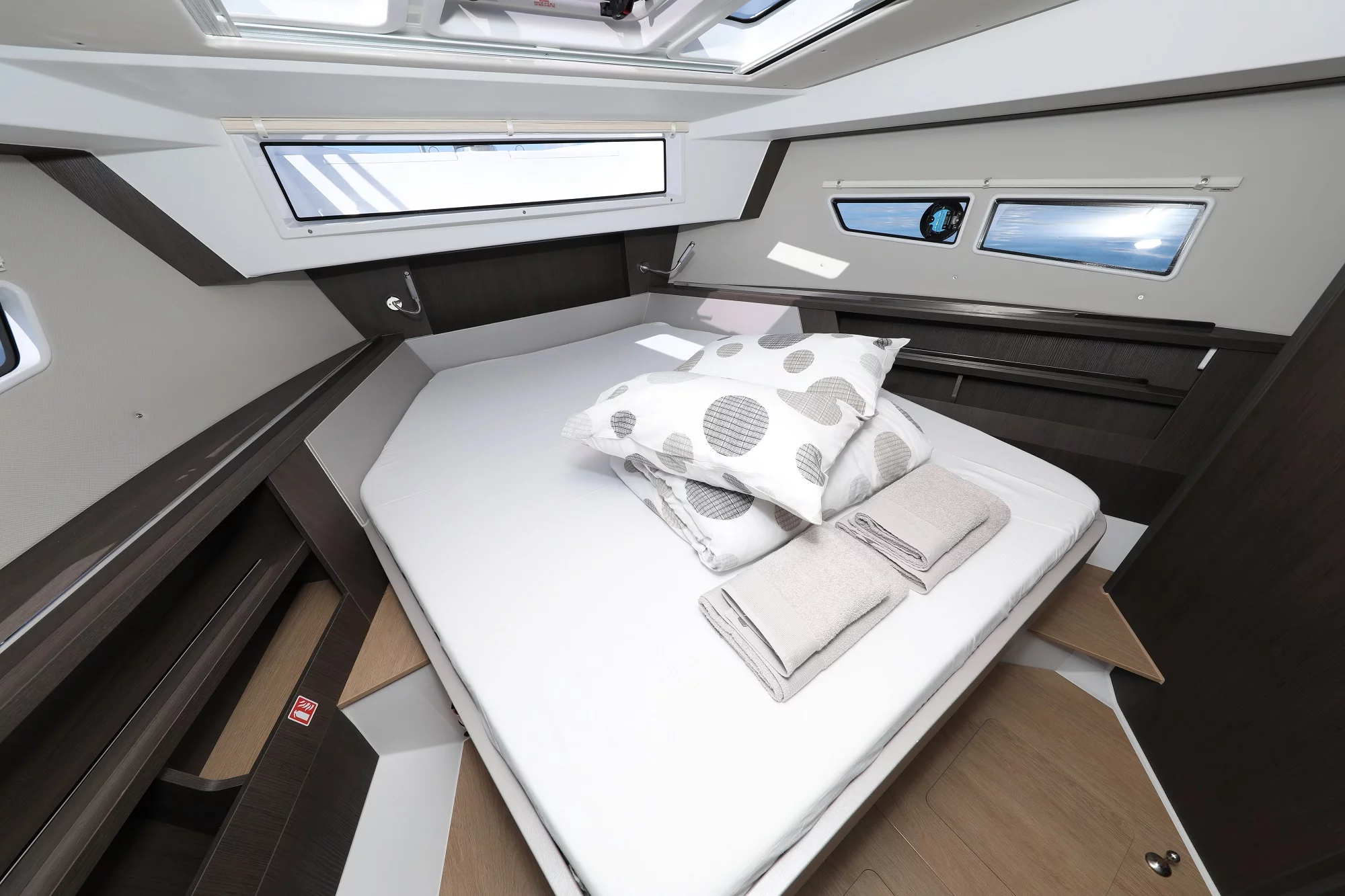 Sealine C335V (Stormi)  - 1