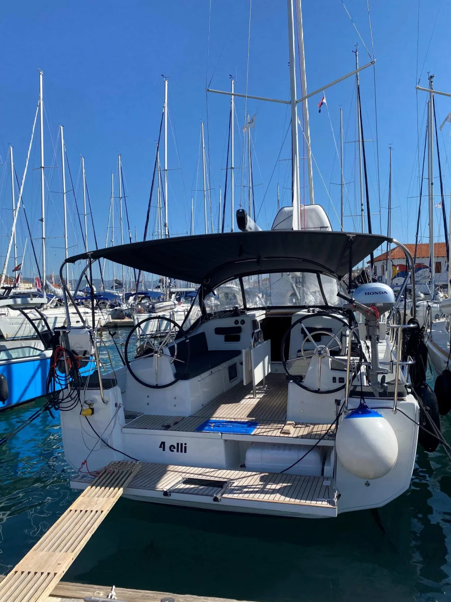 Sun Odyssey 380 (4 elli)  - 2