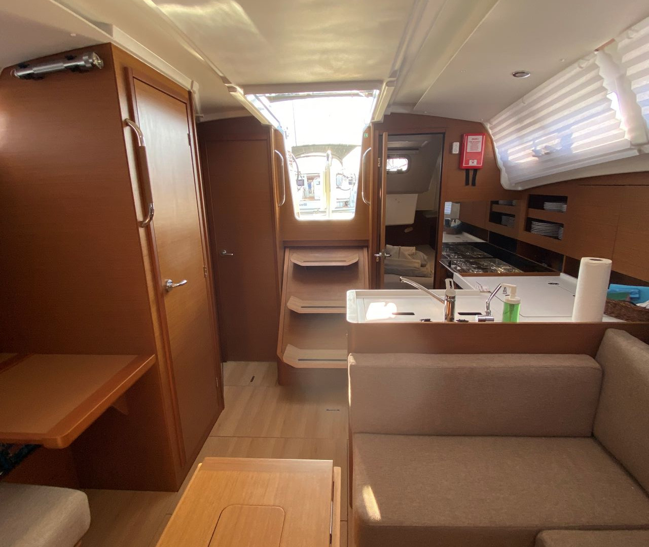Photo #6 - Sun Odyssey 380 (4 elli) in Skradin  - 36554