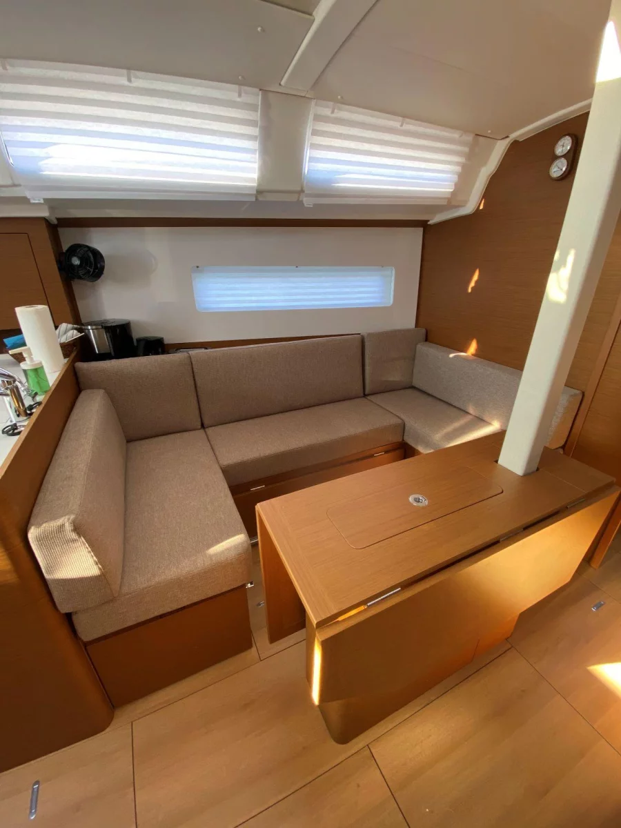 Sun Odyssey 380 (4 elli)  - 6