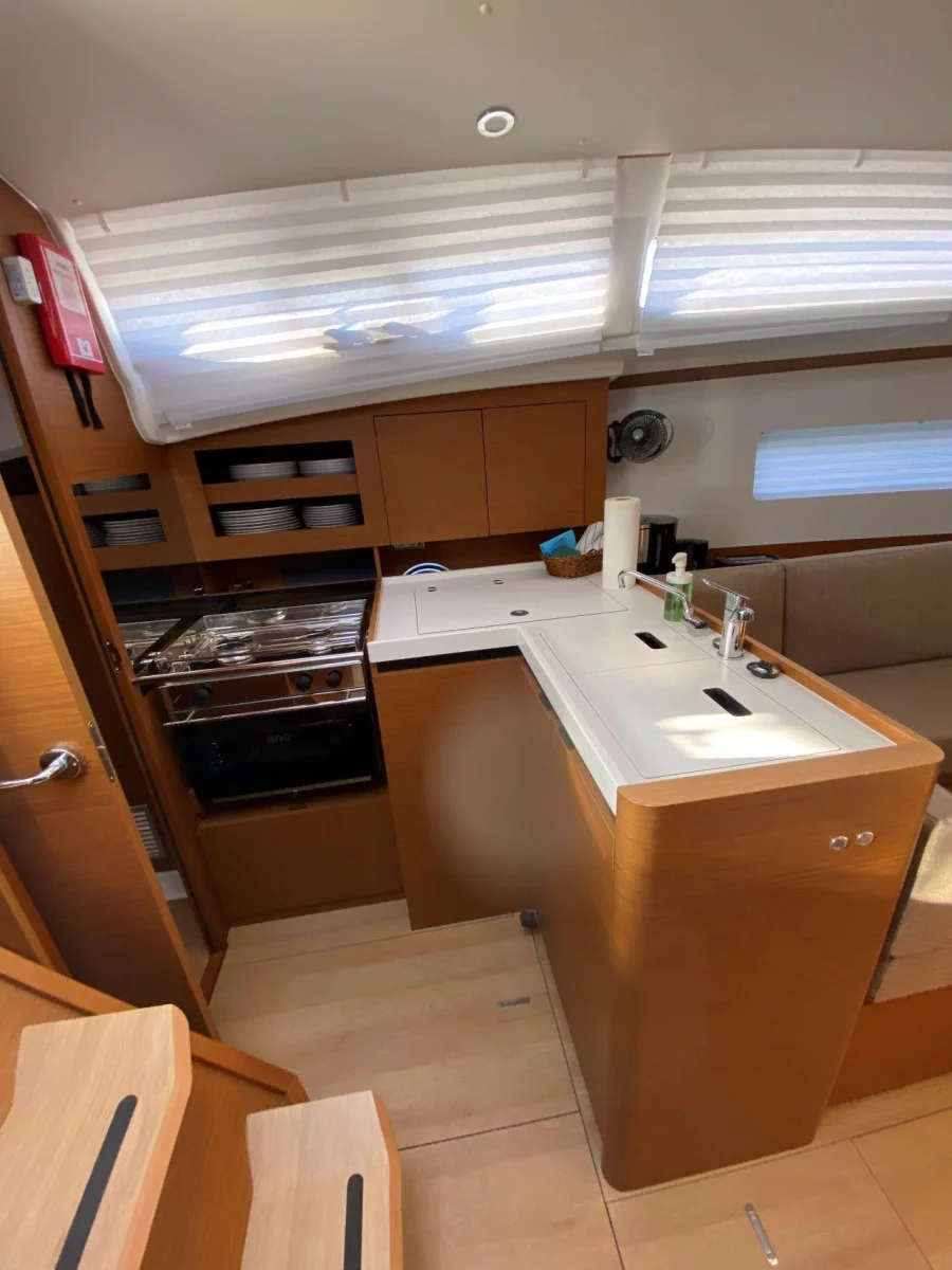 Sun Odyssey 380 (4 elli)  - 9