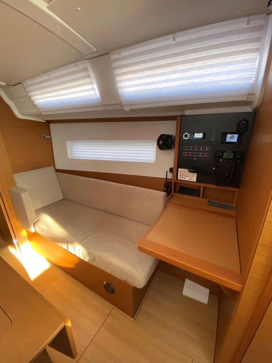 Sun Odyssey 380 (4 elli)  - 13