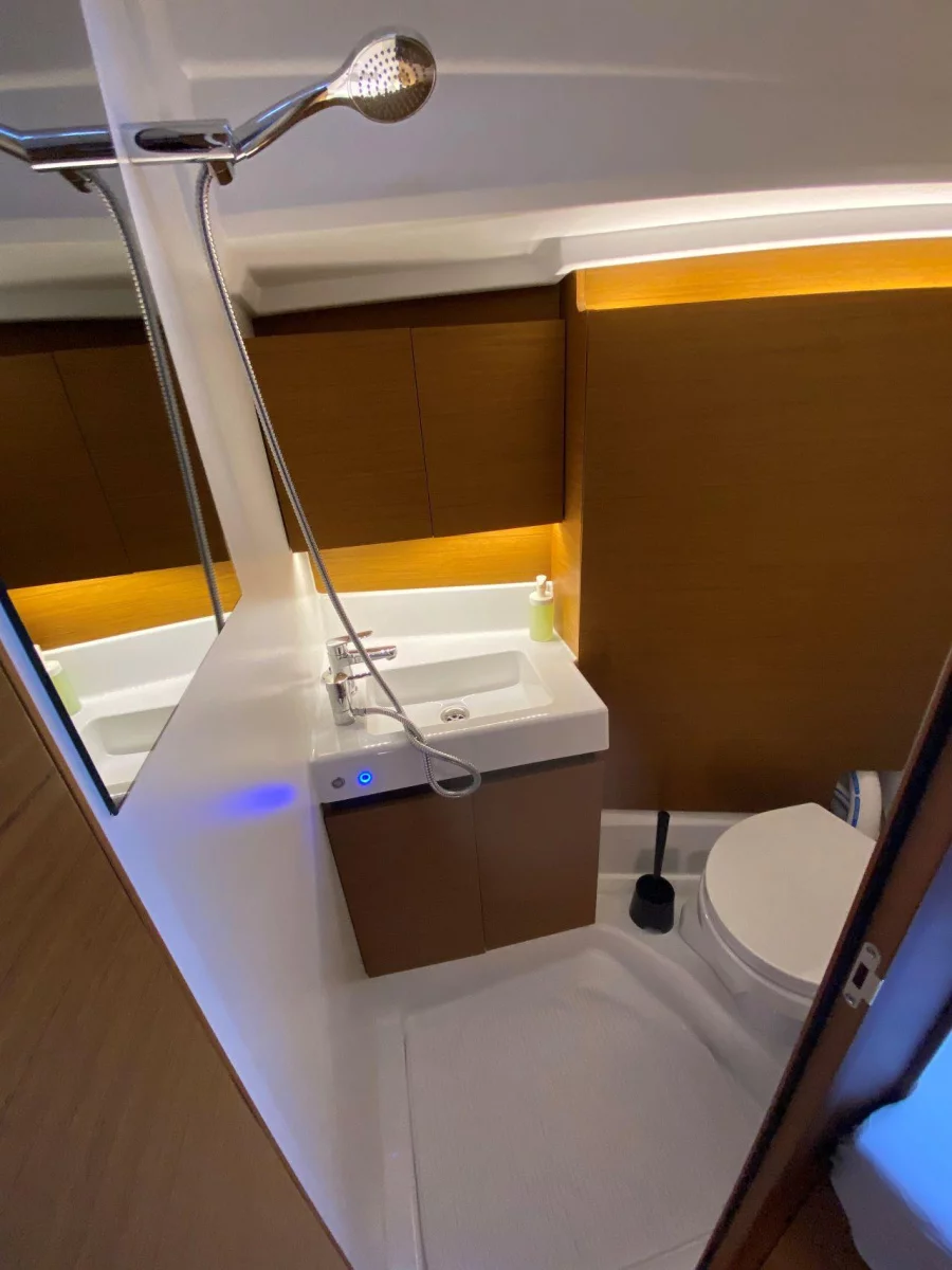 Sun Odyssey 380 (4 elli)  - 17