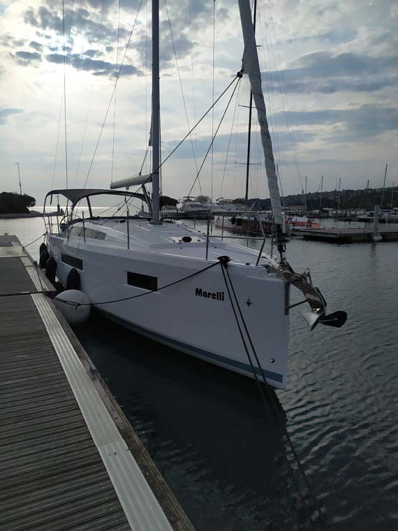 Photo #4 - Sun Odyssey 410 - 3 cab. (Marelli) in Trogir - 36555
