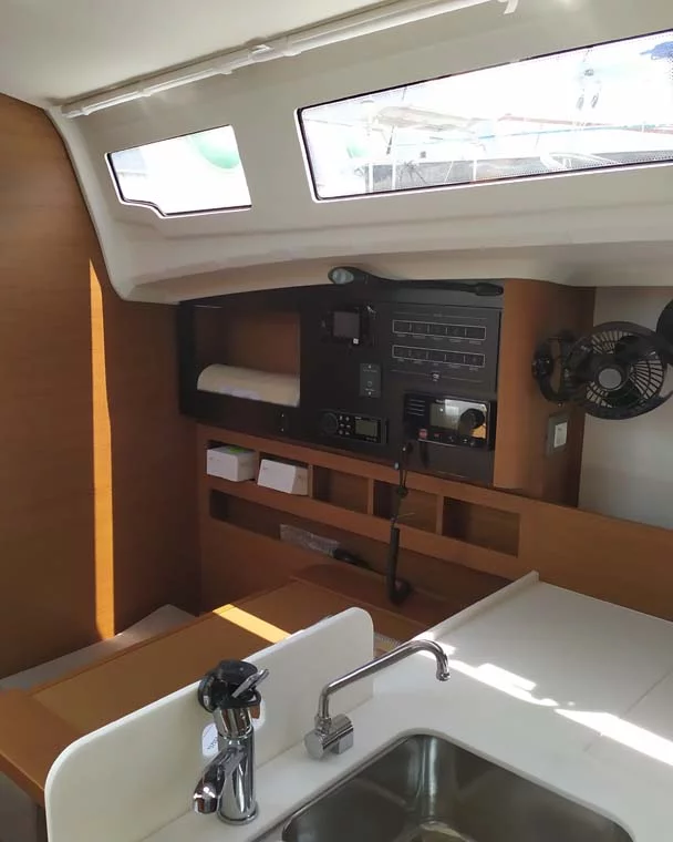 Sun Odyssey 410 - 3 cab. (Marelli)  - 8