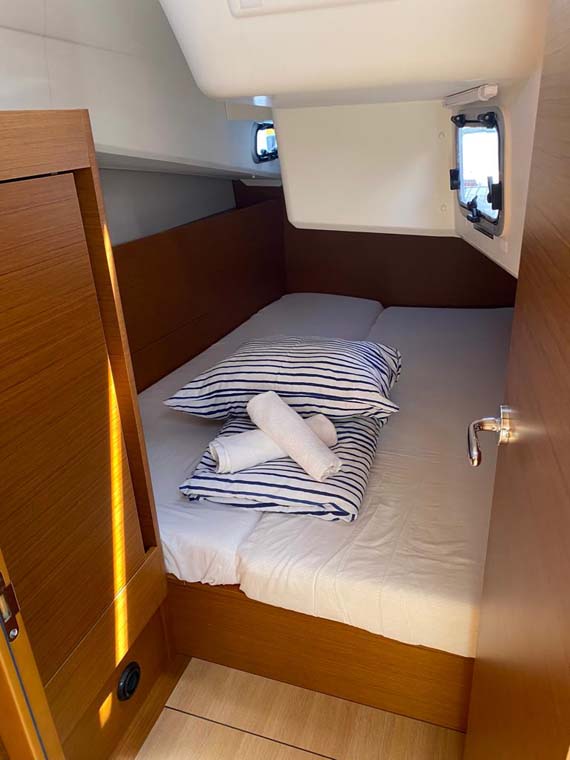 Photo #13 - Sun Odyssey 410 - 3 cab. (Marelli) in Trogir - 36555