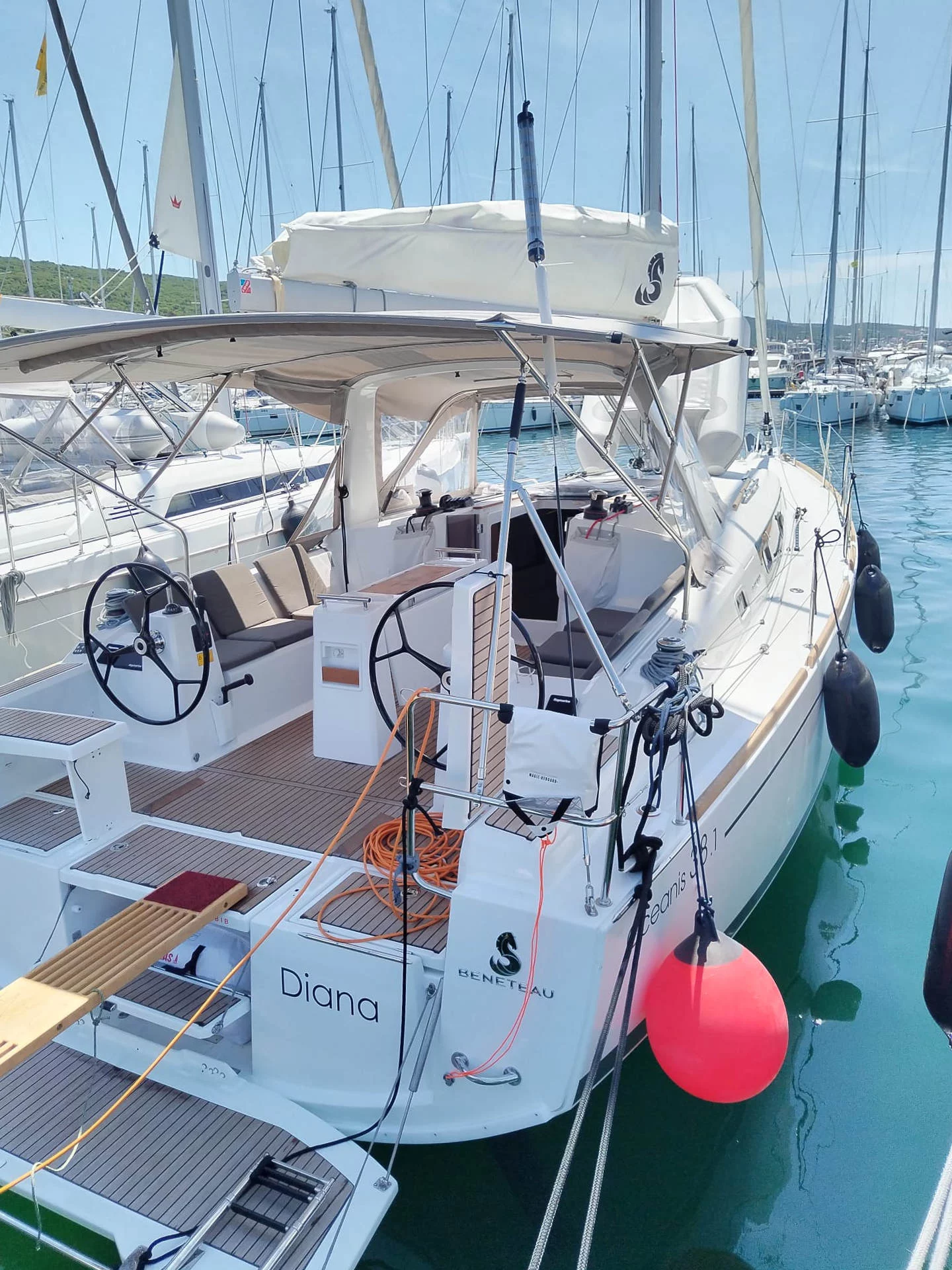 Oceanis 38.1 (Diana)  - 6