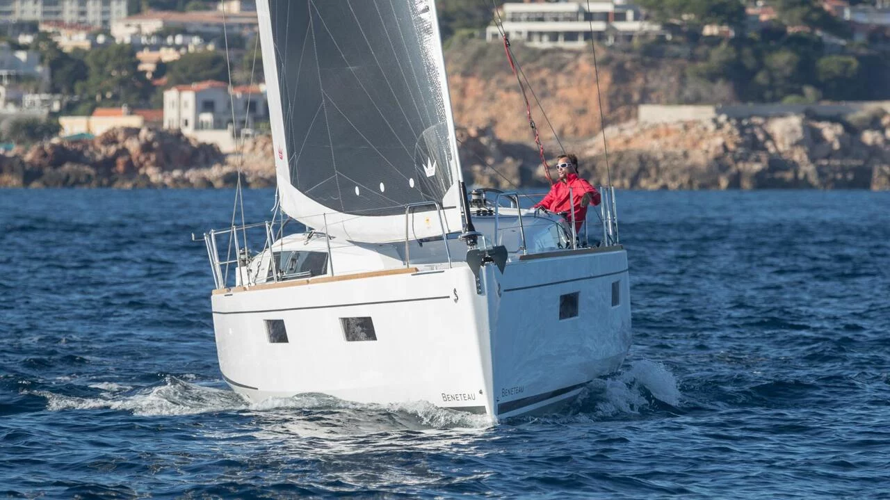Oceanis 38.1 (Lukas)  - 4