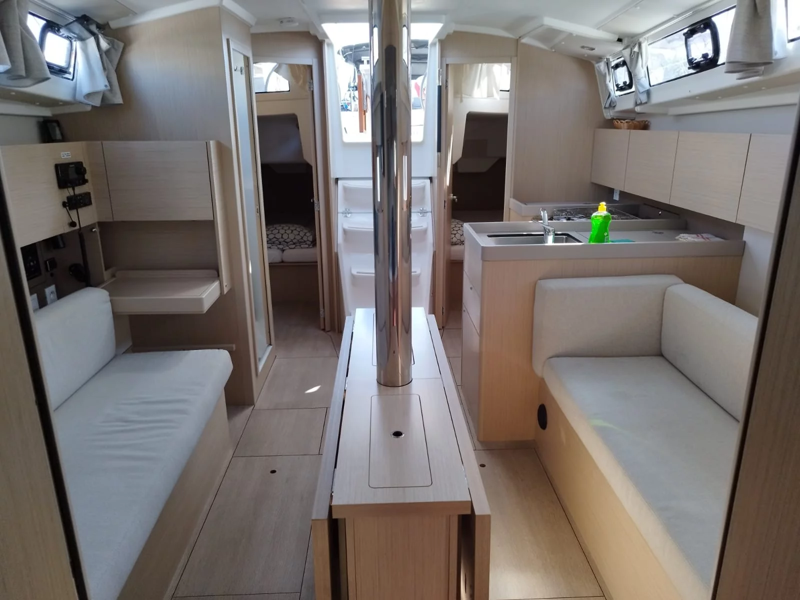 Oceanis 38.1 (Lukas)  - 13