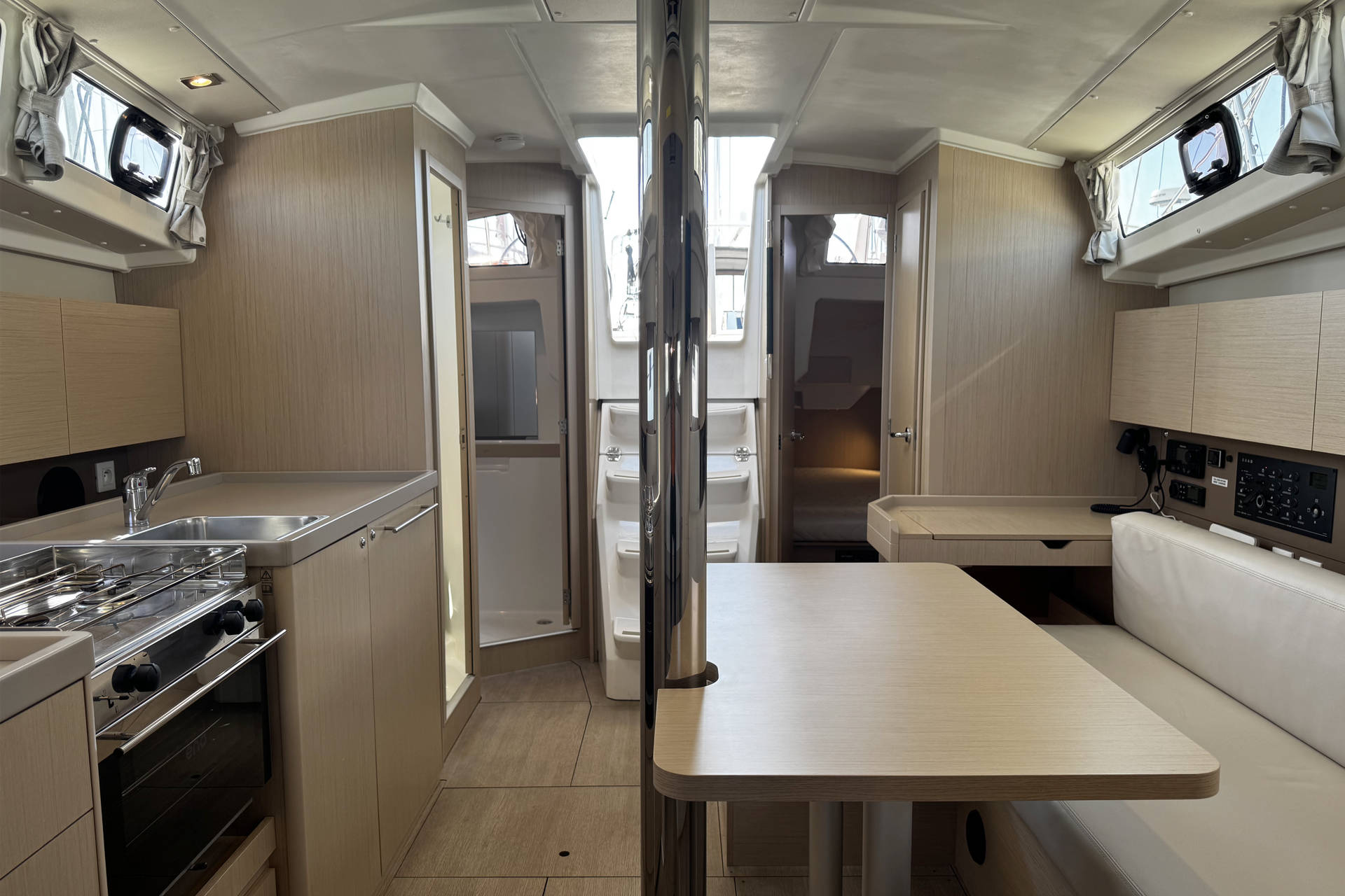 Oceanis 38.1 - 2 cab. — photo 8