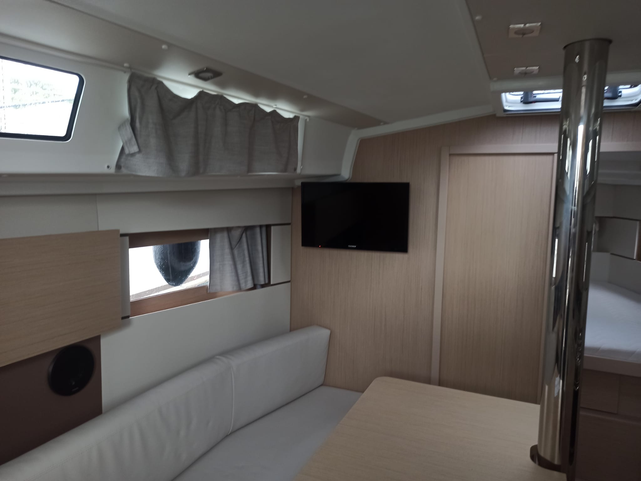 Photo #15 - Oceanis 38.1 - 2 cab. (Tamara) in Rogoznica - 36566
