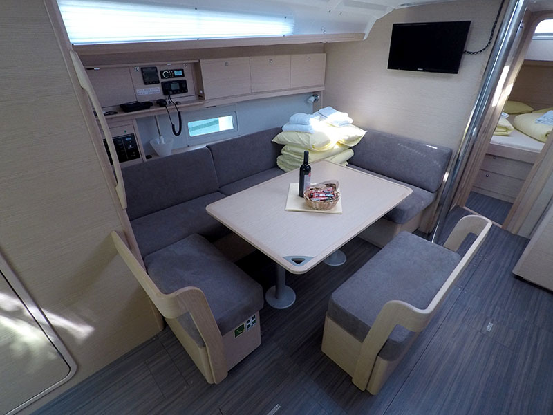 Dufour 430 GL — photo 8