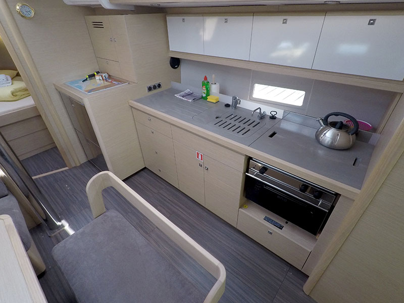 Dufour 430 GL — photo 9