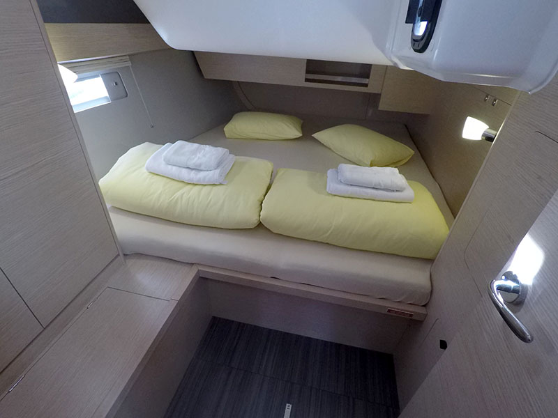 Dufour 430 GL — photo 18