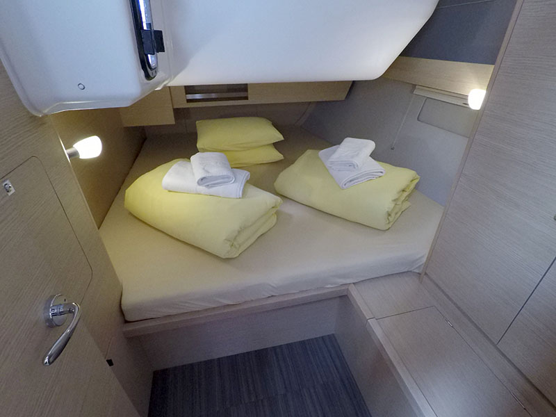 Dufour 430 GL — photo 19