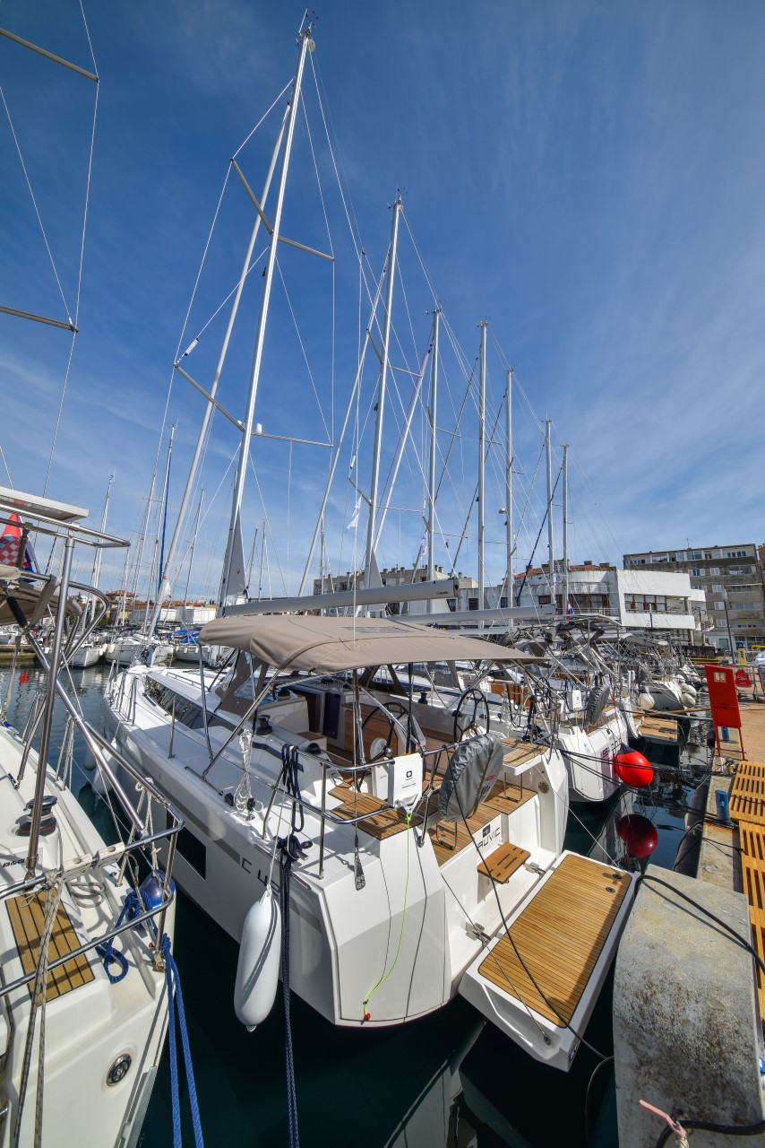 Photo #3 - Bavaria C42 (Mauvic) in Zadar - 36607
