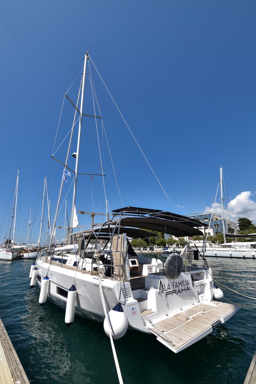 Photo #3 - Dufour 470 - 4 + 1 cab. (La Familia) in Zadar - 36609