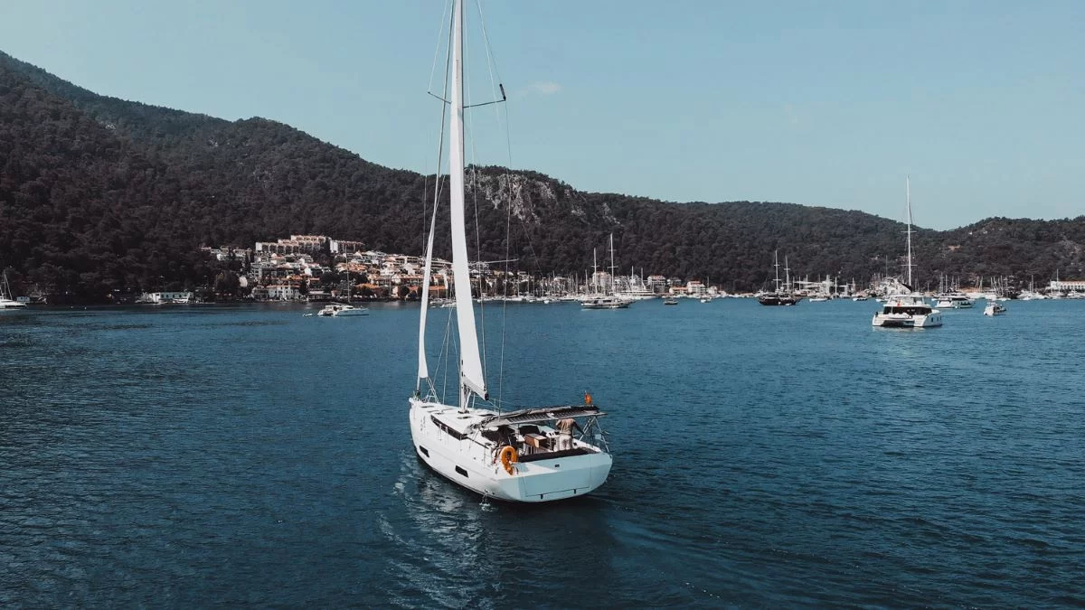 Bavaria C45 Style - 3 cab. (Santa Cruz)  - 8